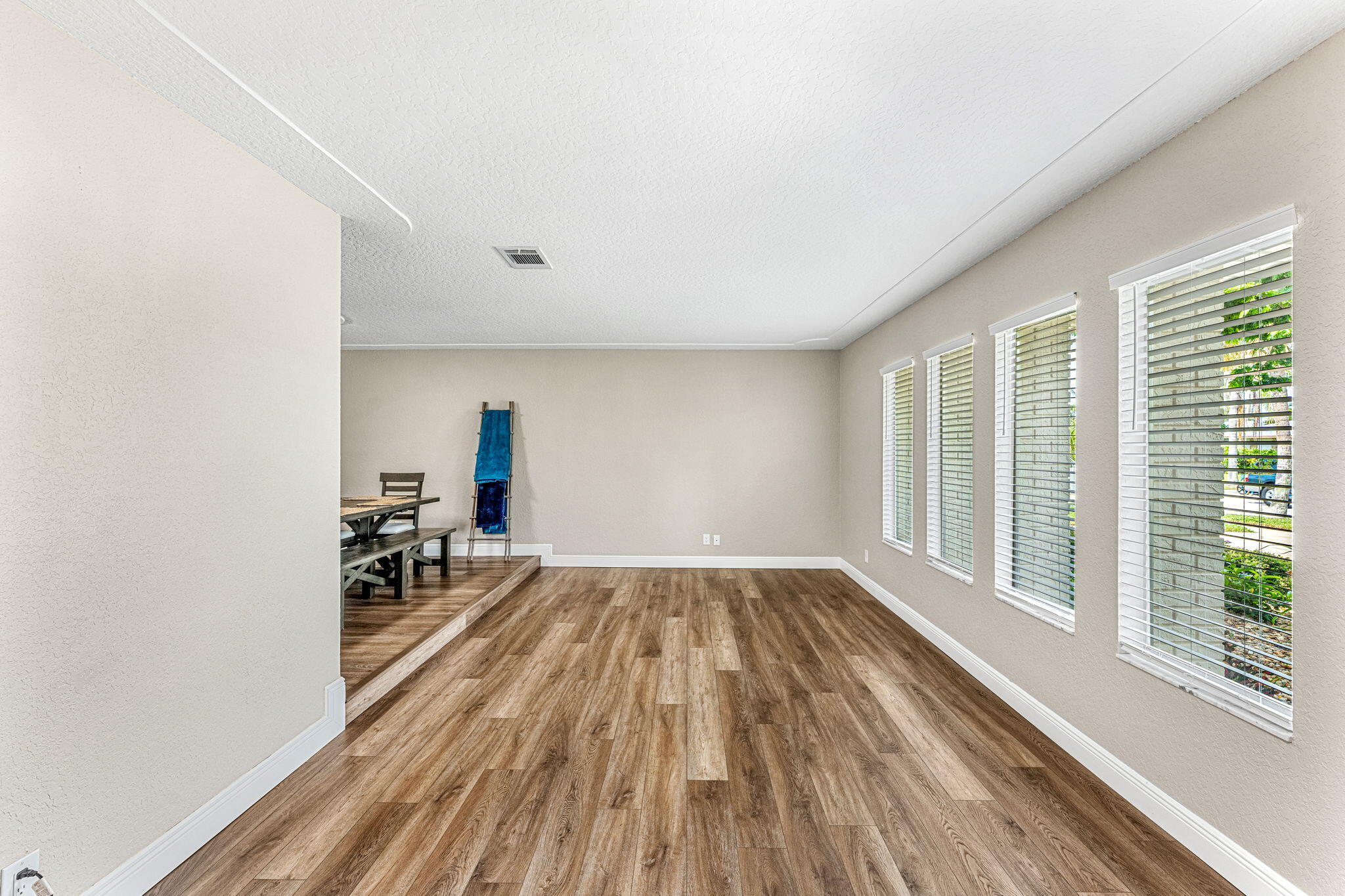 605 Bimini Road Satellite Beach, FL 32937 - Photo 9 of 55 Living room