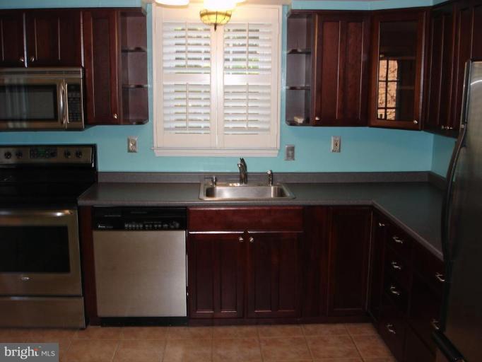 410 Carolina Road Towson, MD 21204 - Photo 23 of 28 Kitchen