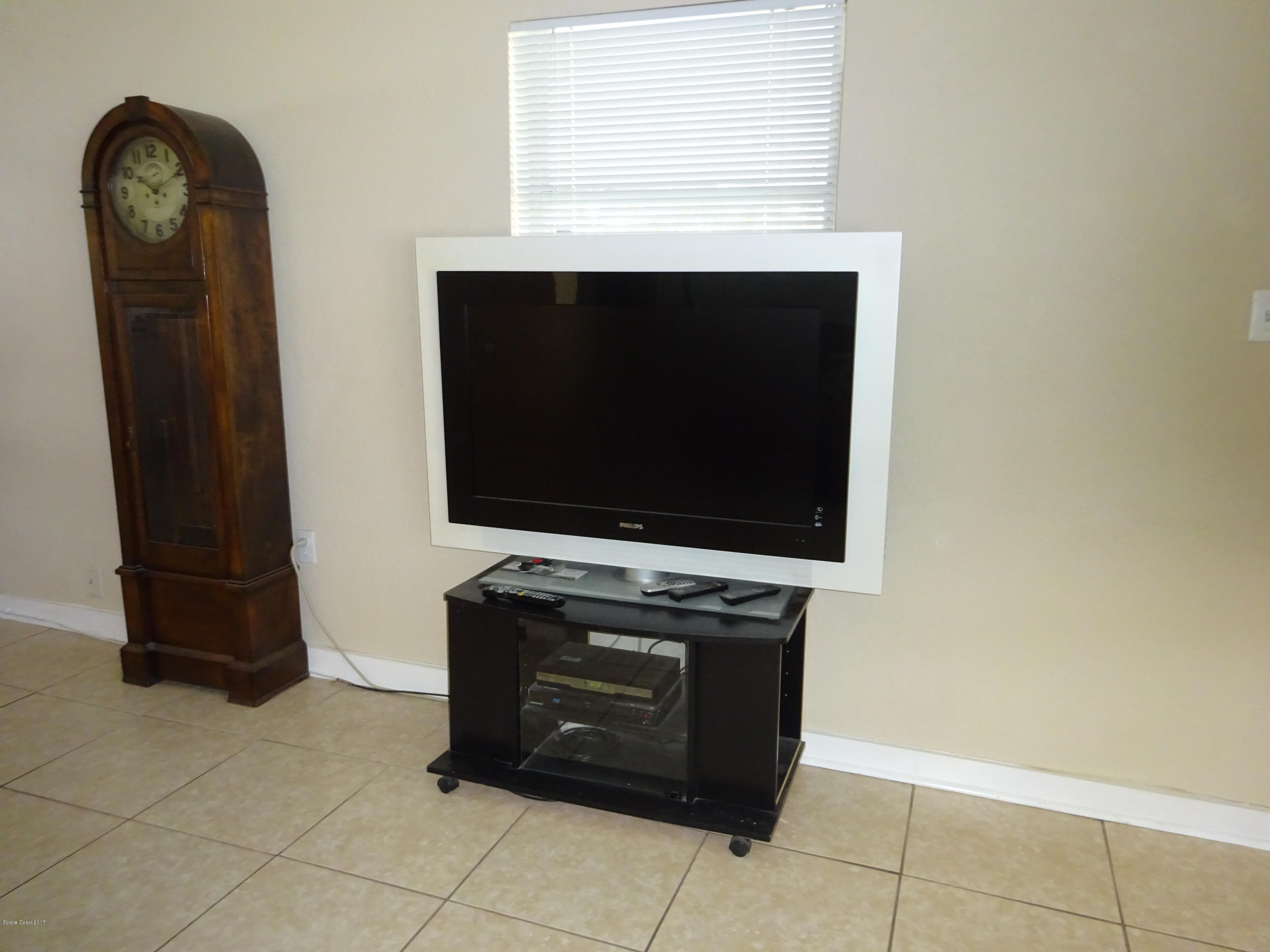 2235 Allan Adale Road Melbourne, FL 32935 - Photo 5 of 26 Living Area