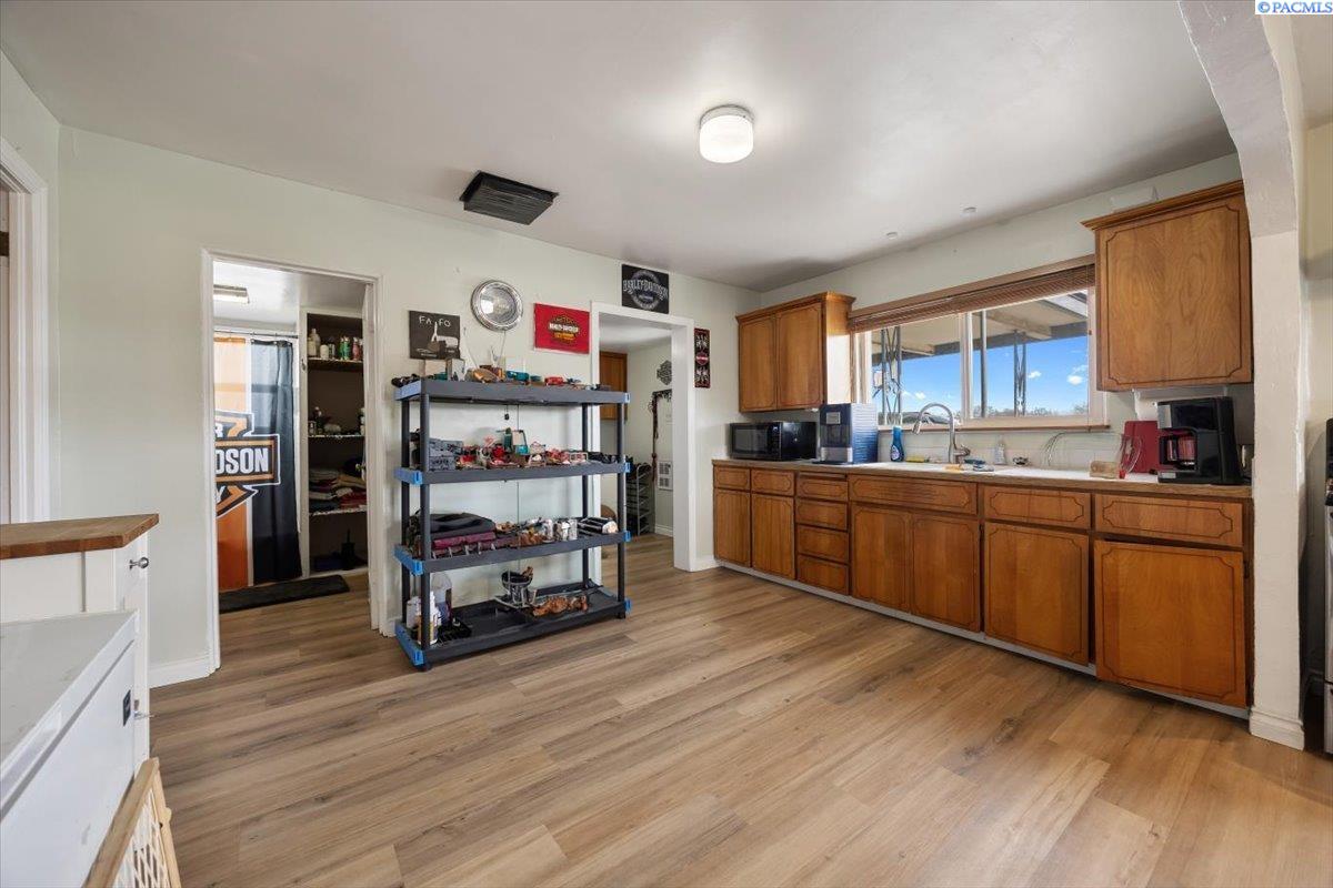 206504 East Bryson Brown Road Kennewick, WA 99337 - Photo 13 of 27 Gallery Image 13