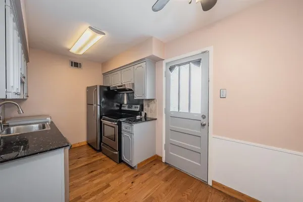 $1,600 | 7937 Royal Lane, Unit 223, Dallas, TX 75230