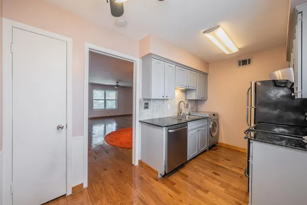 $1,600 | 7937 Royal Lane, Unit 223, Dallas, TX 75230