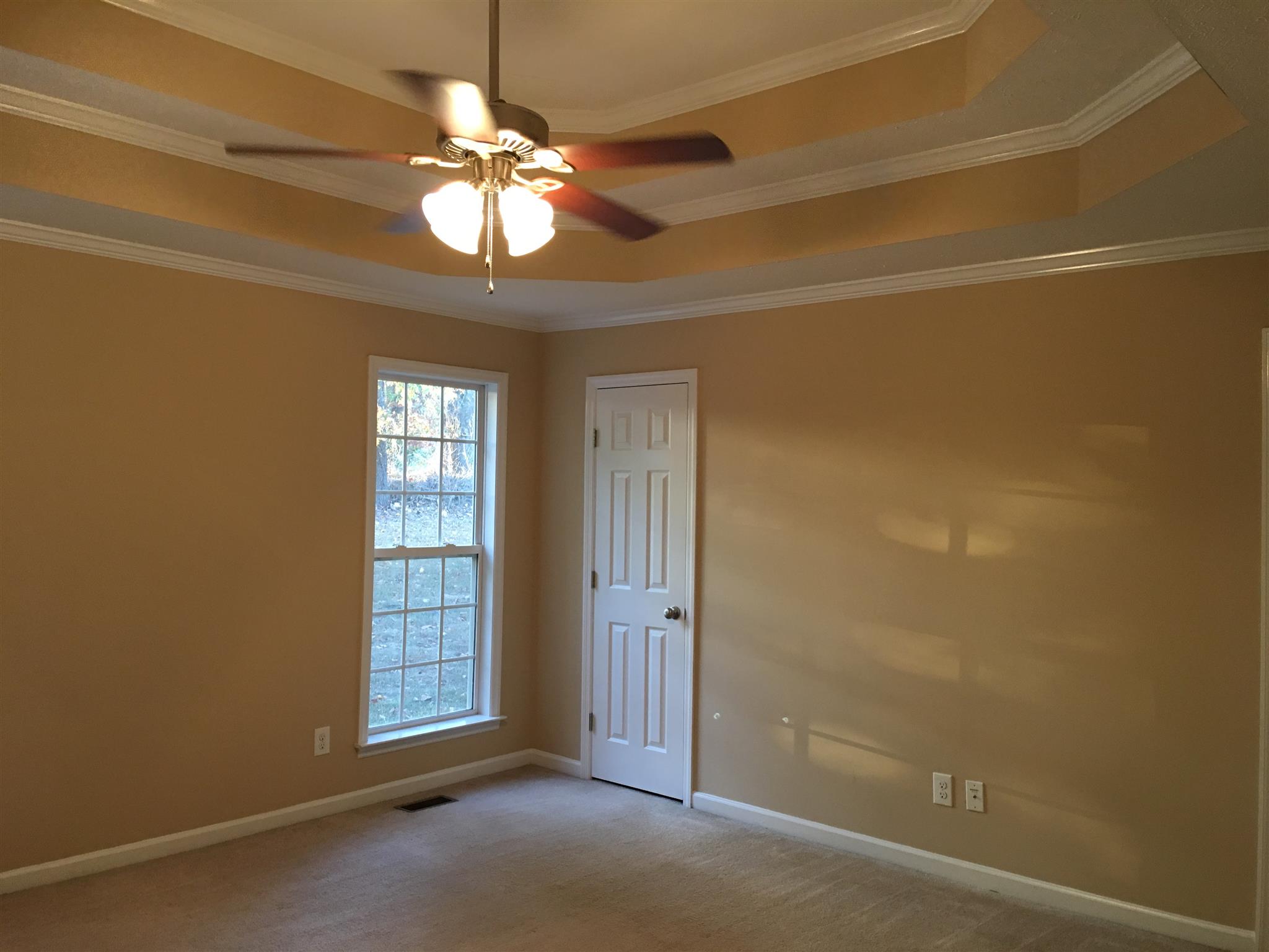 5 Timbers Edge Road Fayetteville, TN 37334 - Photo 13 of 19 Main bedroom with full bath, walk-in closet and ceiling fan.