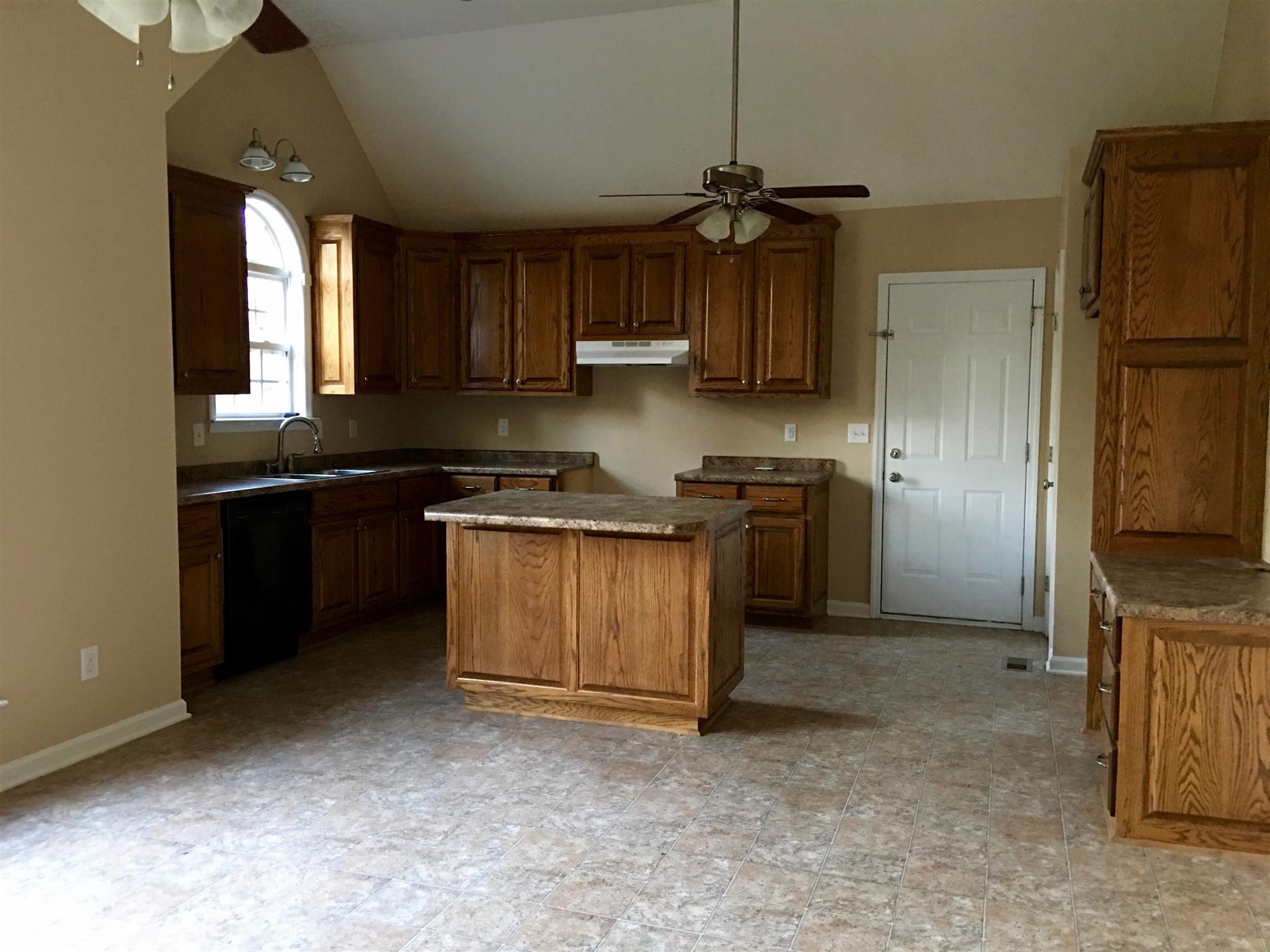5 Timbers Edge Road Fayetteville, TN 37334 - Photo 7 of 19 Gallery Image 7