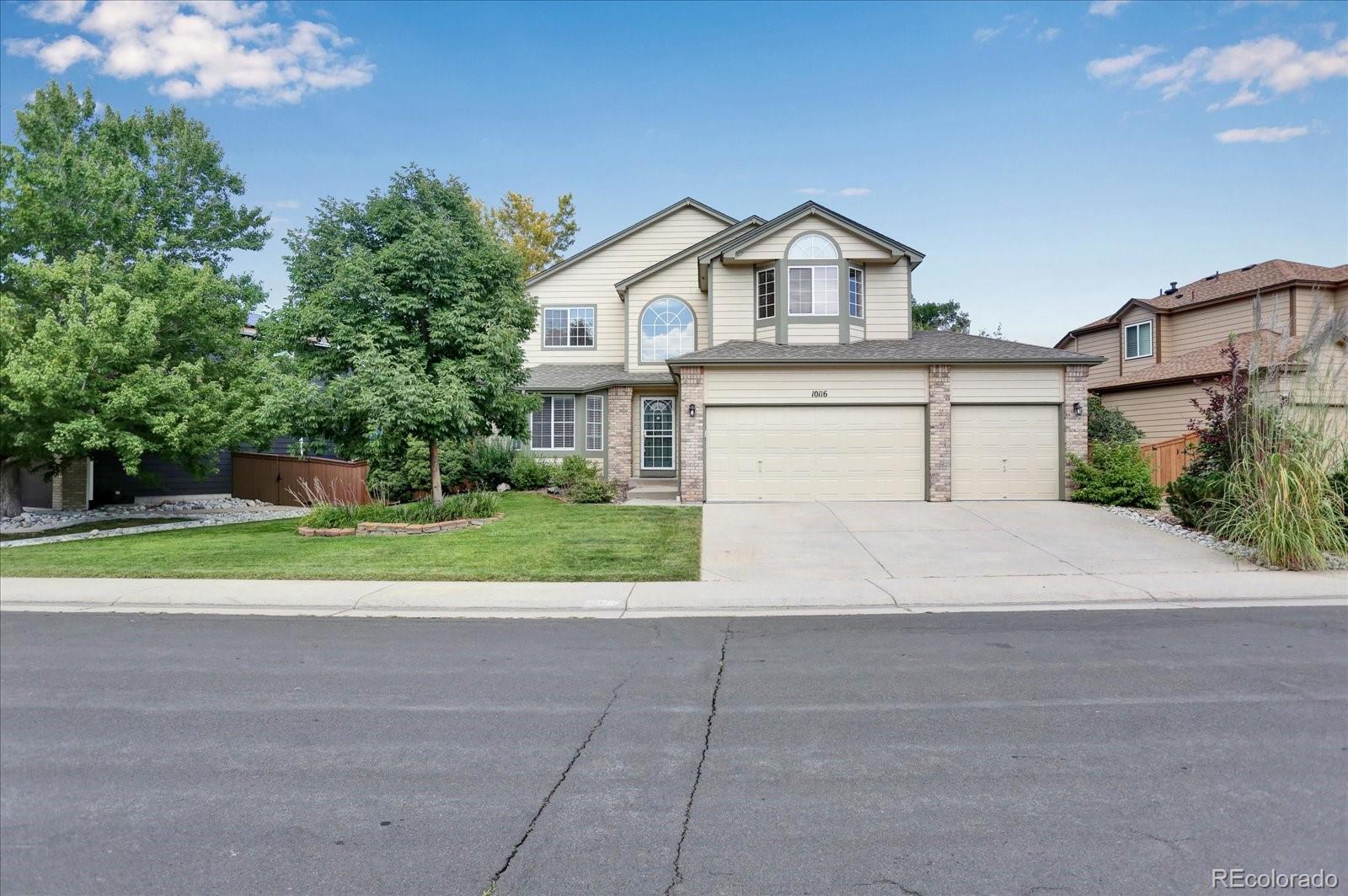 10116 Silver Maple Road Highlands Ranch, CO 80129 - Photo 2 of 31 Gallery Image 2