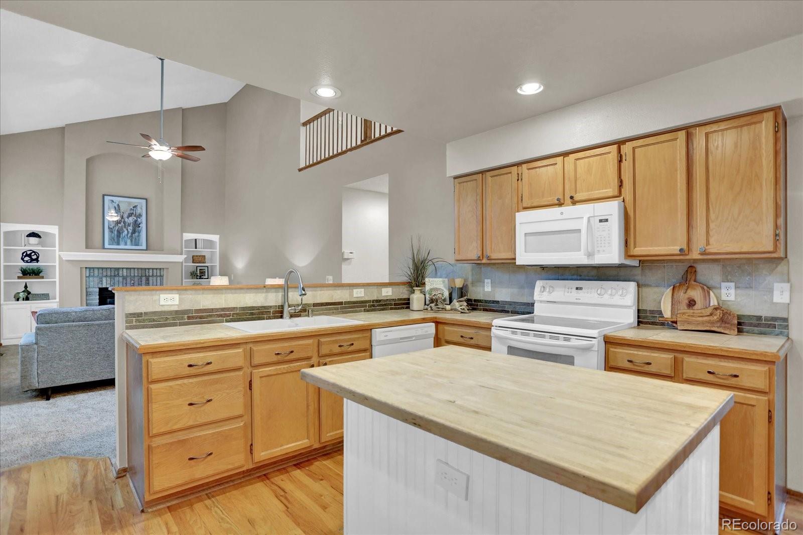 10116 Silver Maple Road Highlands Ranch, CO 80129 - Photo 10 of 31 Gallery Image 10