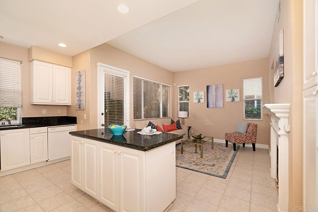 7025 Surfbird Circle Carlsbad, CA 92011 - Photo 12 of 36