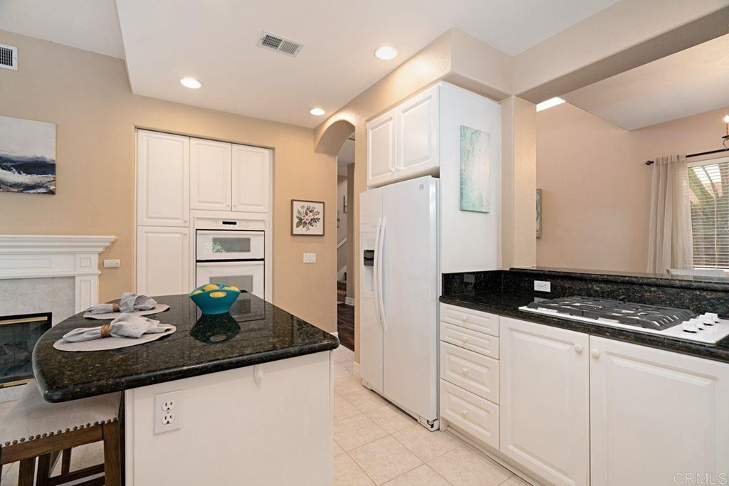 7025 Surfbird Circle Carlsbad, CA 92011 - Photo 15 of 36