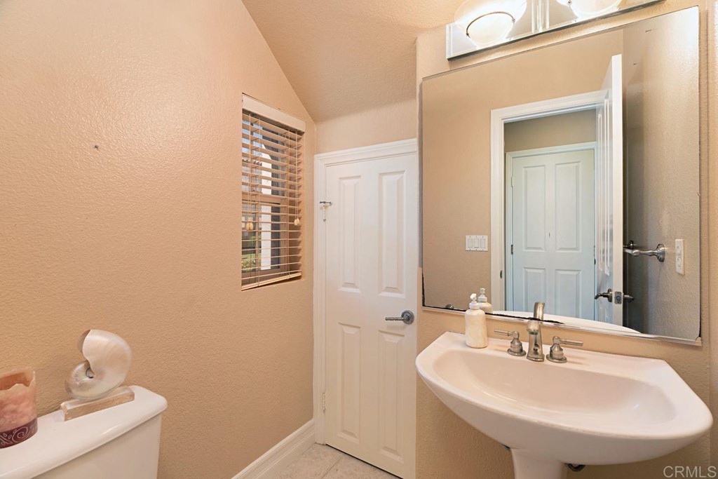 7025 Surfbird Circle Carlsbad, CA 92011 - Photo 17 of 36