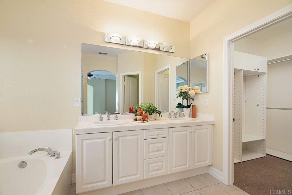 7025 Surfbird Circle Carlsbad, CA 92011 - Photo 25 of 36