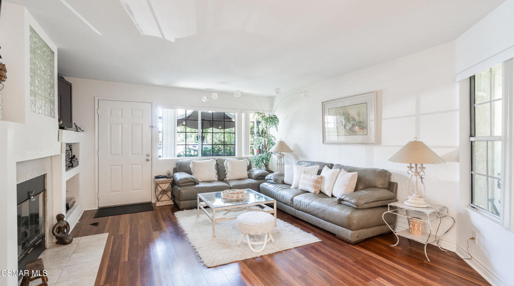 4240 Lost Hills Road, Unit 3301 Calabasas, CA 91301 - Photo 4 of 29