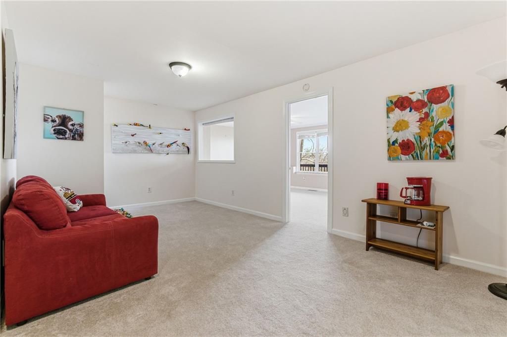 1015 Eagle Ridge Road Dawsonville, GA 30534 - Photo 35 of 64 a living room with furniture