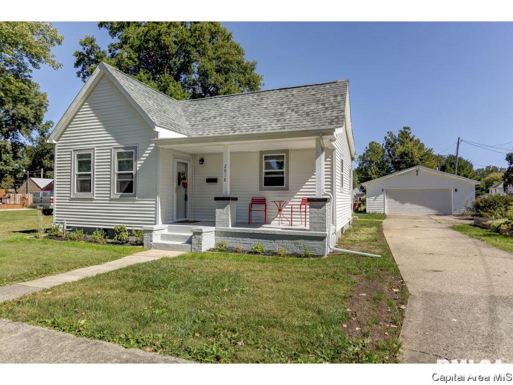 2018 North 17th Street Springfield, IL 62702 - Photo 1 of 28