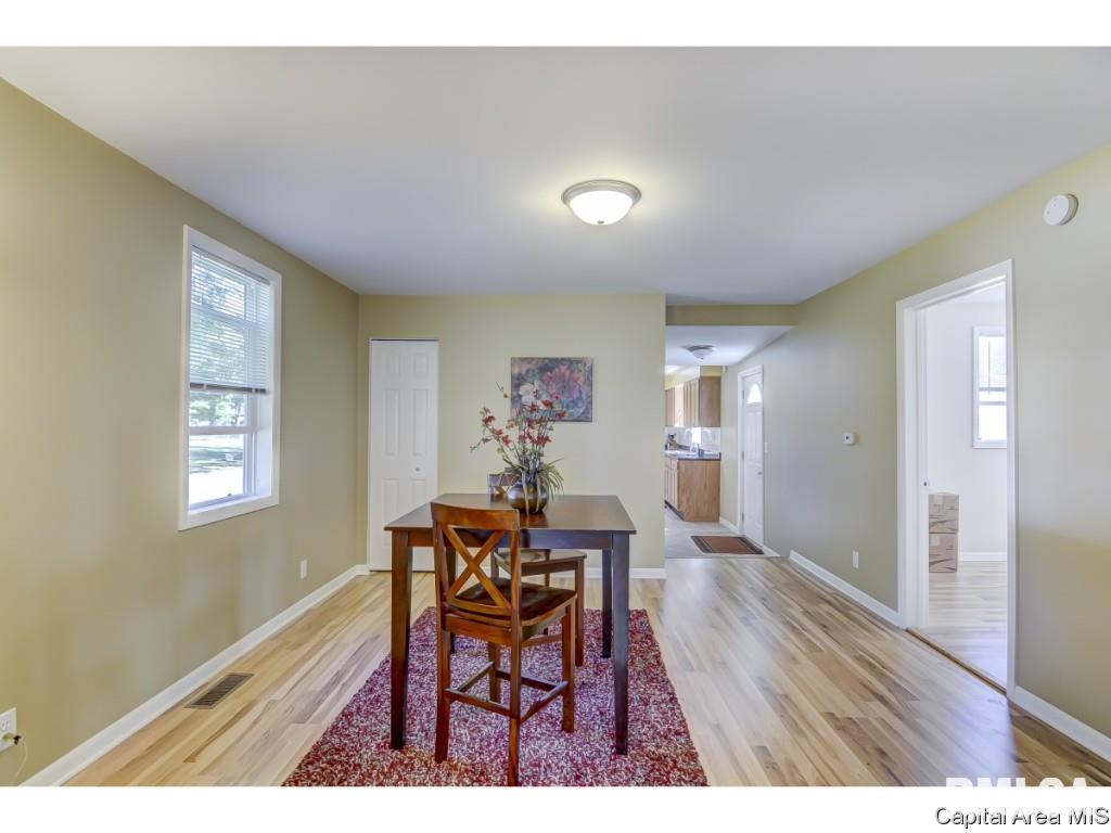 2018 North 17th Street Springfield, IL 62702 - Photo 7 of 28