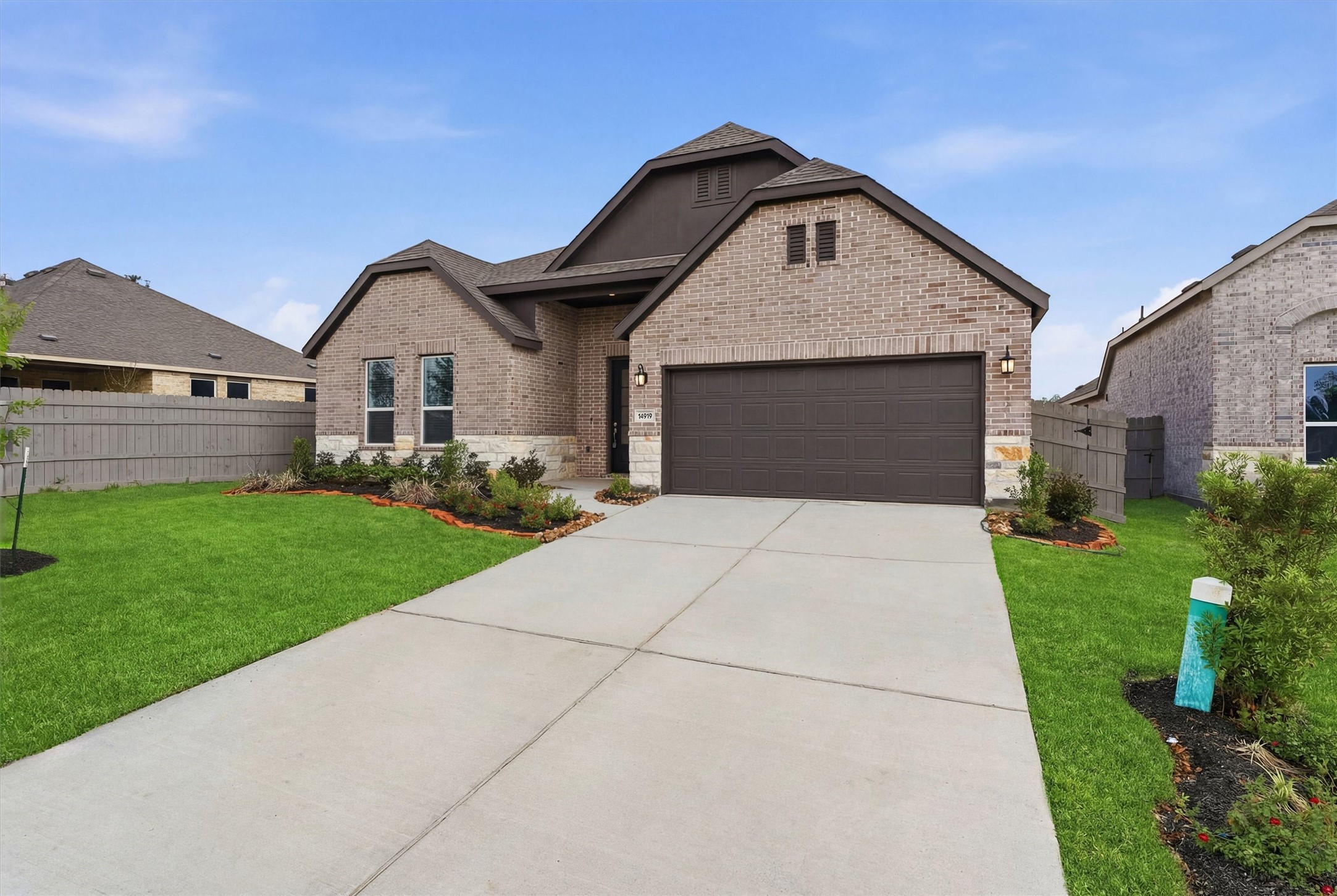 14919 Calluna Heather Lane Conroe, TX 77302 - Photo 2 of 27
