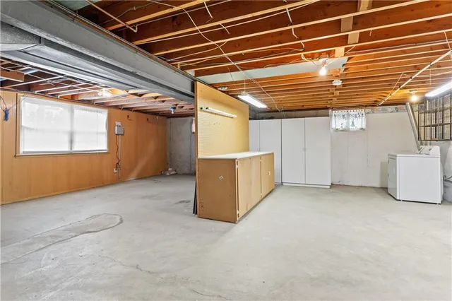 $298,000 | 612 East Leslie Drive, Independence, MO 64055