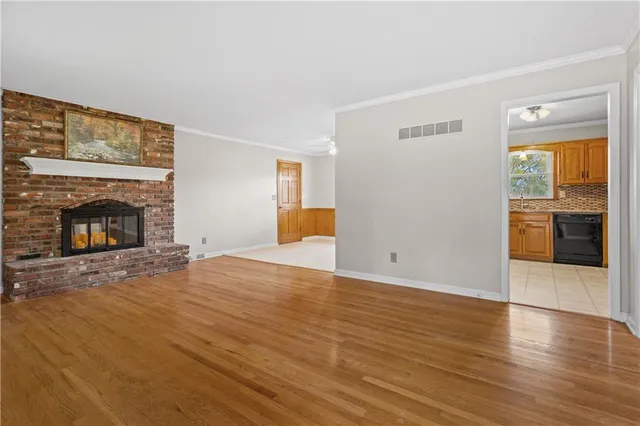 $298,000 | 612 East Leslie Drive, Independence, MO 64055