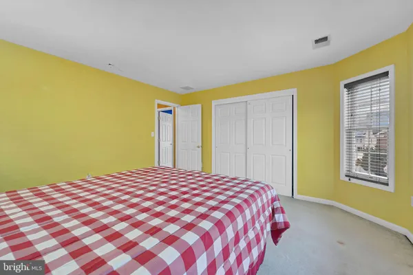 $949,900 | 7 Colemantown Drive, Chesterfield, NJ 08515