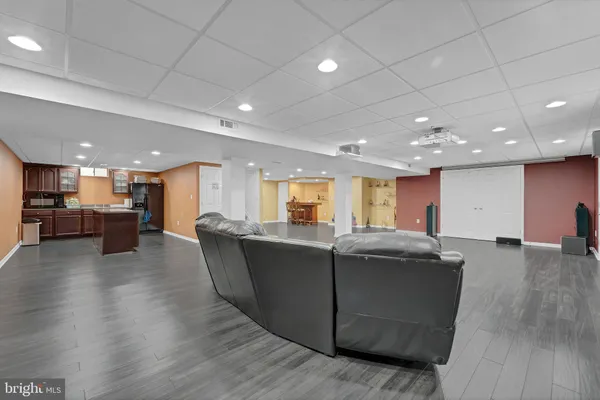 $949,900 | 7 Colemantown Drive, Chesterfield, NJ 08515