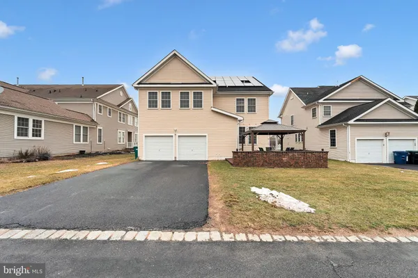 $949,900 | 7 Colemantown Drive, Chesterfield, NJ 08515