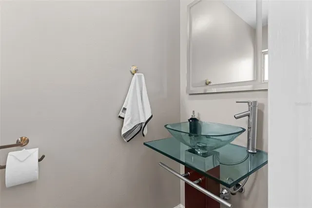 $345,000 | 10021 North 53rd Street, Temple Terrace, FL 33617