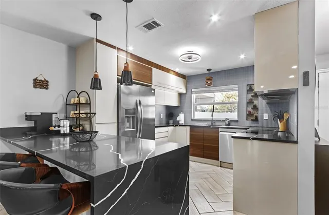 $345,000 | 10021 North 53rd Street, Temple Terrace, FL 33617