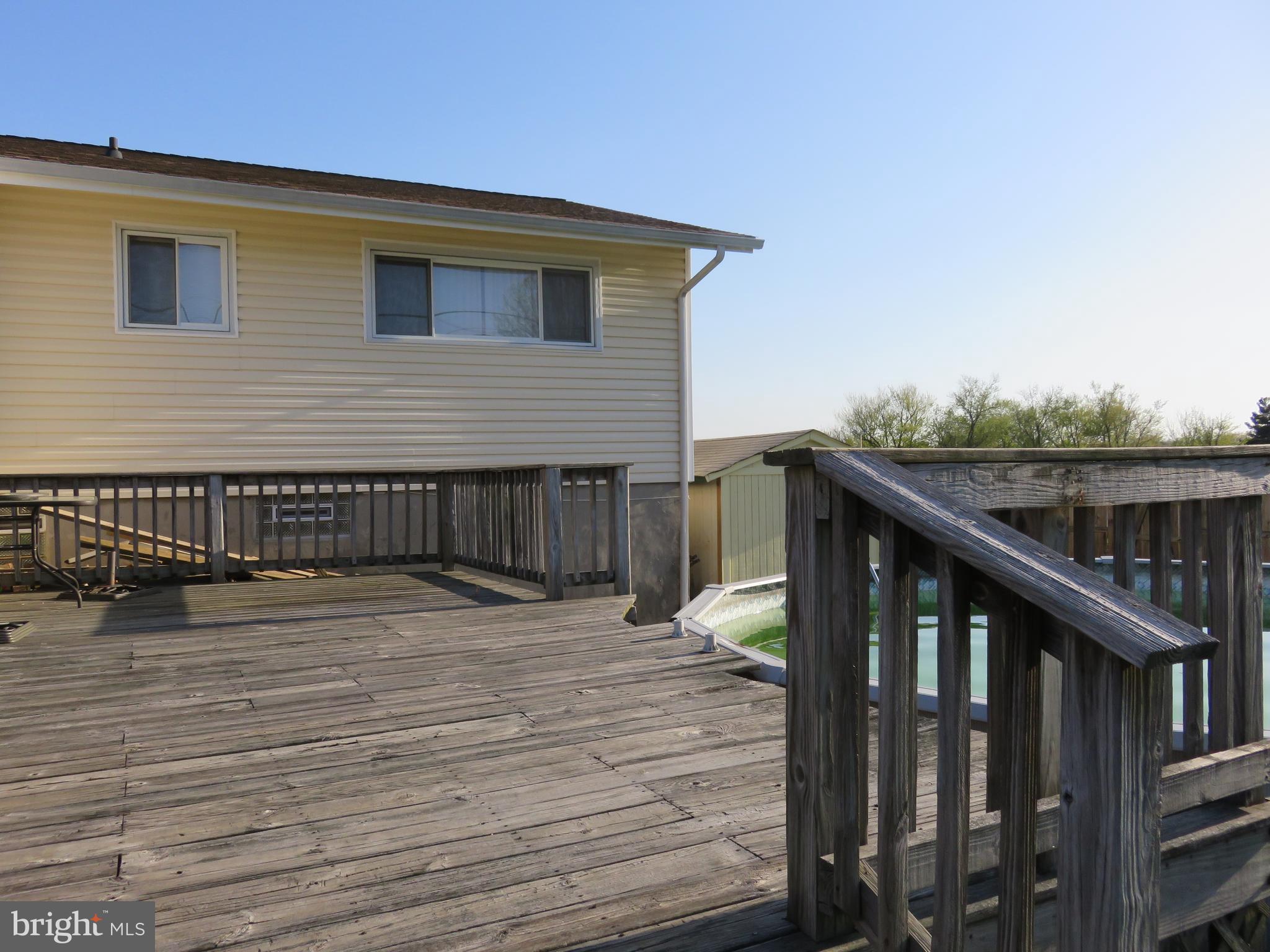 8308 Scotts Level Road Baltimore, MD 21208 - Photo 21 of 24 Deck