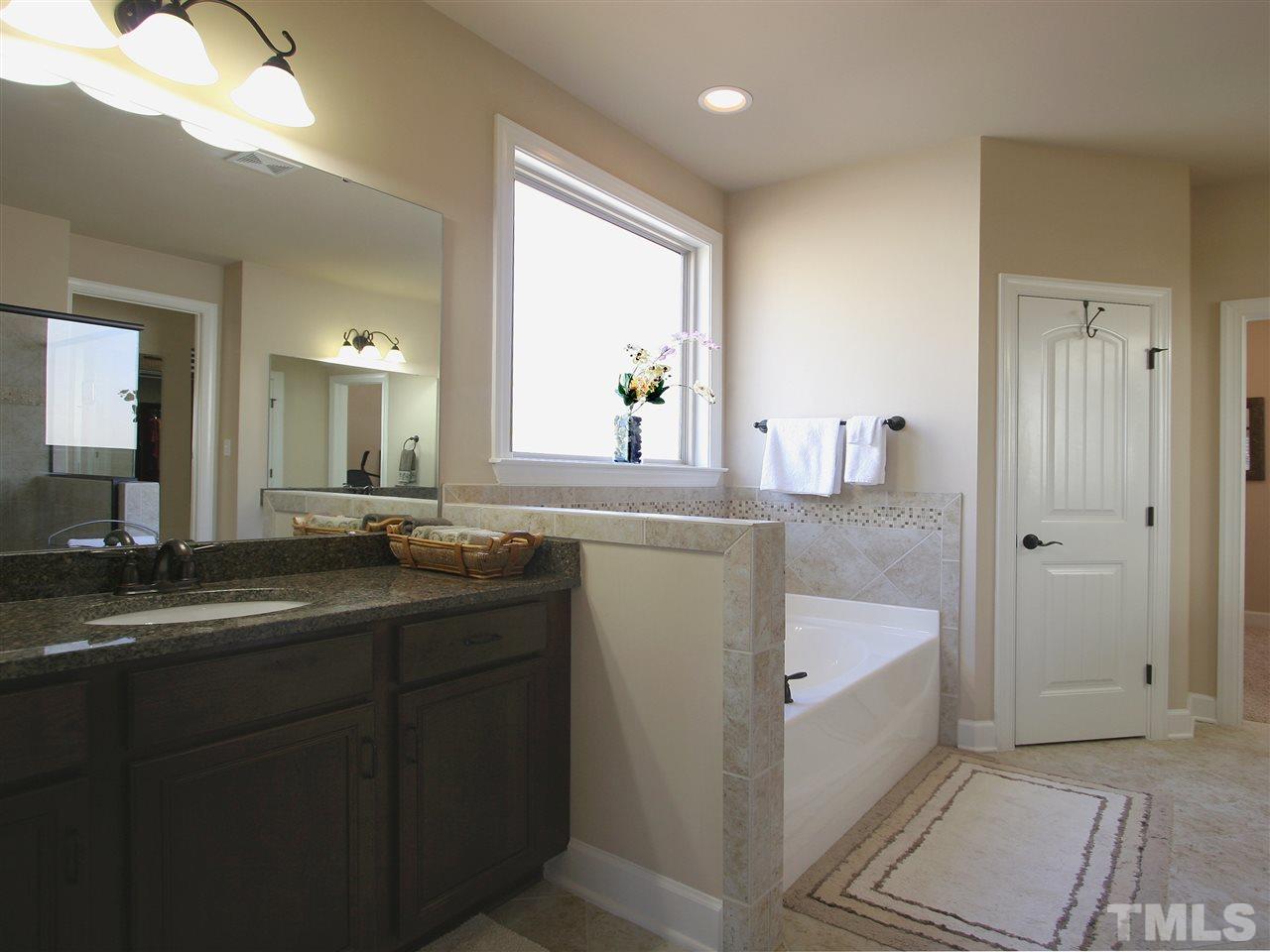 829 Boone Ridge Lane Cary, NC 27519 - Photo 16 of 25 Gallery Image 16
