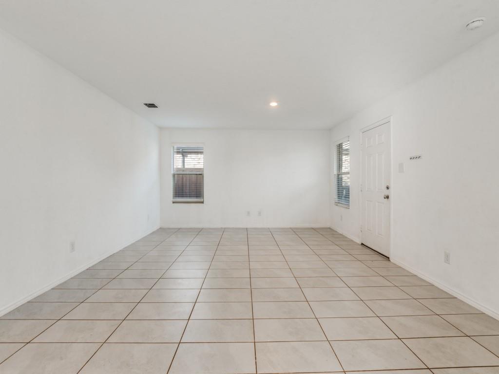 14008 Earlham Street Pilot Point, TX 76258 - Photo 6 of 23