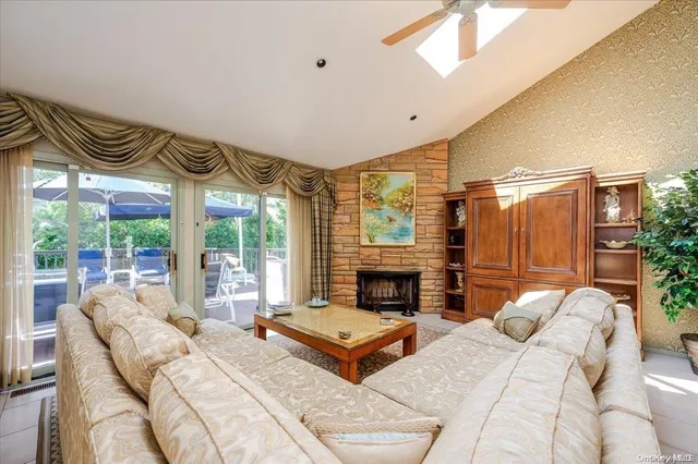 $1,599,000 | 1233 Beech Street, Unit 35, Atlantic Beach, NY 11509