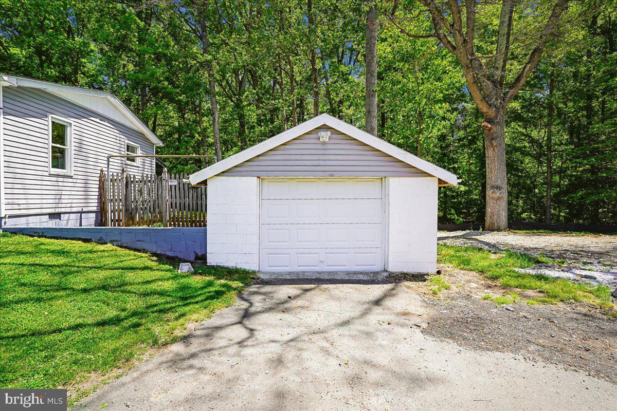 523 Widewater Road Stafford, VA 22554 - Photo 4 of 57 a front view of house with yard and trees