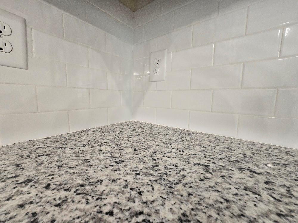 6210 Ripple Way, Unit 90 Atlanta, GA 30349 - Photo 9 of 23 a bathroom with a window