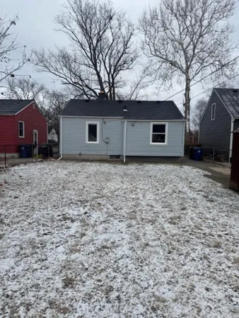 $1,100 | 19465 Seminole, Redford, MI 48240