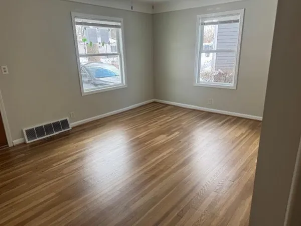 $1,100 | 19465 Seminole, Redford, MI 48240