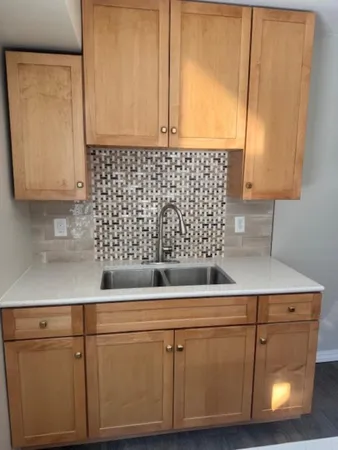 $1,100 | 19465 Seminole, Redford, MI 48240