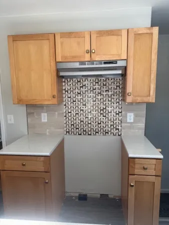 $1,100 | 19465 Seminole, Redford, MI 48240