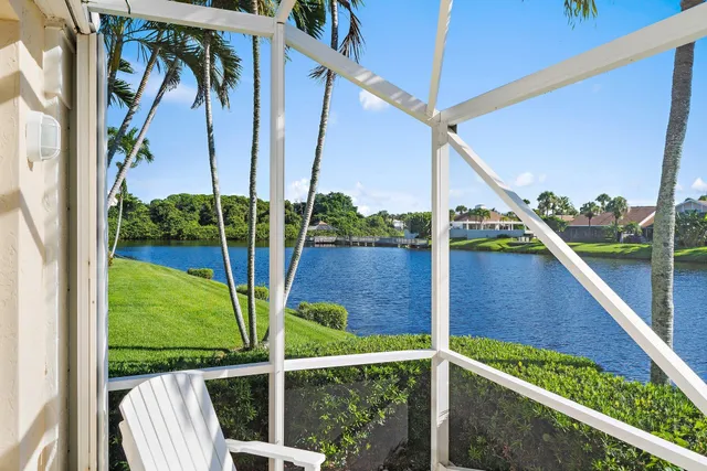 a view of an outdoor space