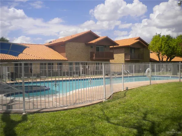 $138,900 | 900 East Dallas Avenue, Unit UT18, McAllen, TX 78501