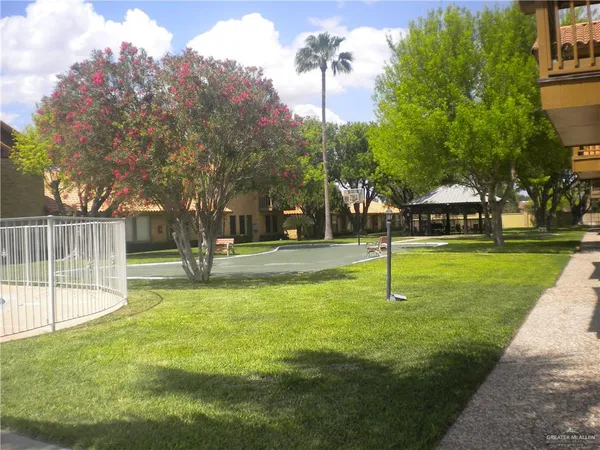 $138,900 | 900 East Dallas Avenue, Unit UT18, McAllen, TX 78501