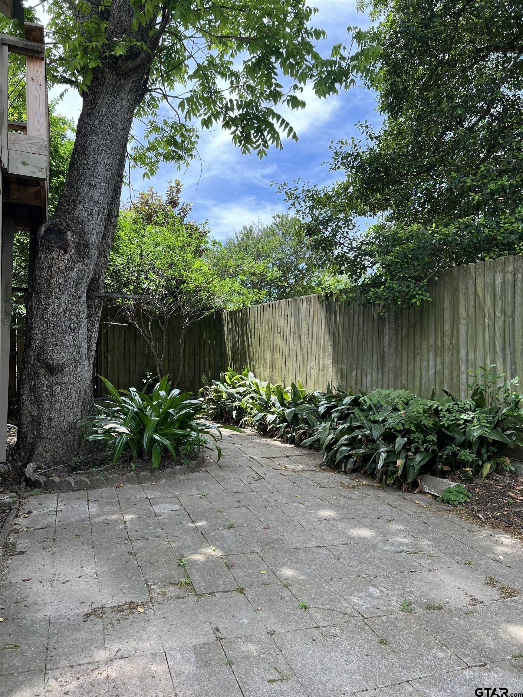 328 Mockingbird Lane Tyler, TX 75701 - Photo 2 of 7