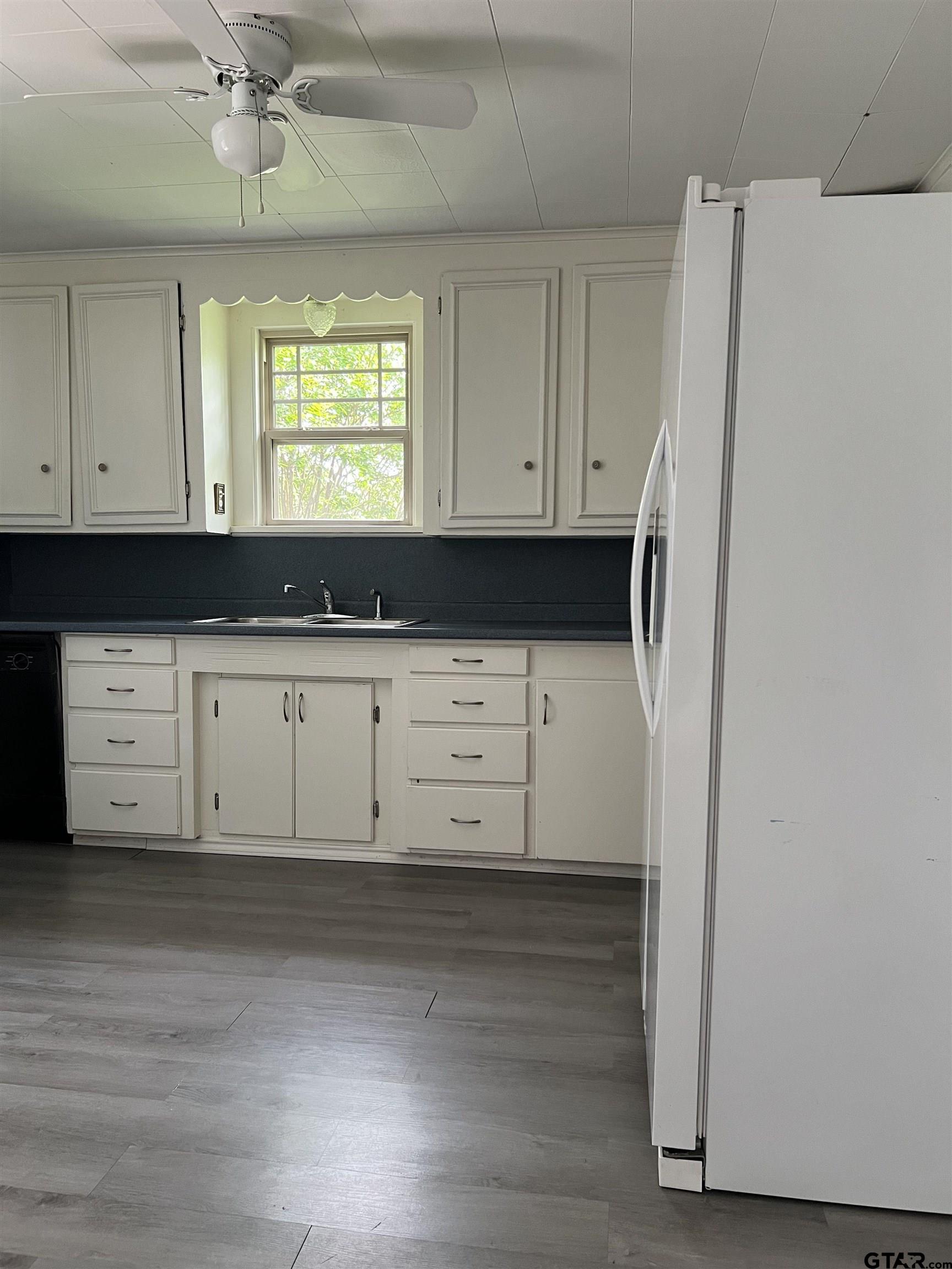 328 Mockingbird Lane Tyler, TX 75701 - Photo 3 of 7