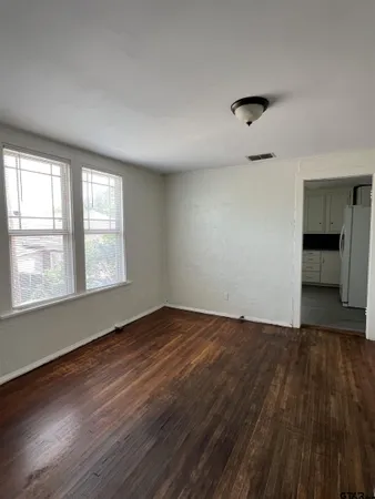 $1,100 | 328 Mockingbird Lane, Tyler, TX 75701