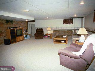 300 Hartman Road Reading, PA 19606 - Photo 4 of 6