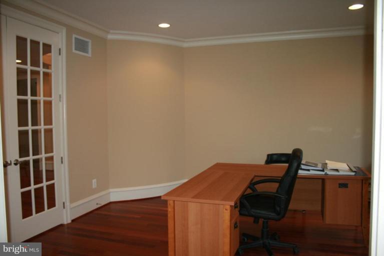 3021 Solomons Island Road Edgewater, MD 21037 - Photo 14 of 27 Unique #2