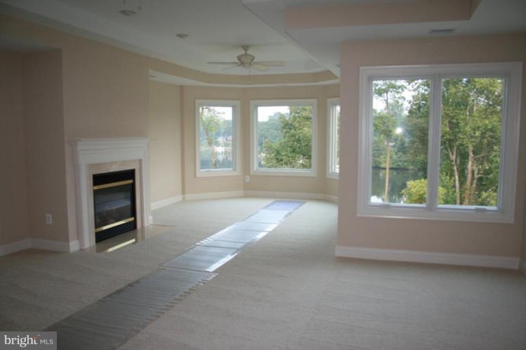 3021 Solomons Island Road Edgewater, MD 21037 - Photo 8 of 27 Master Bedroom