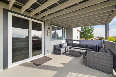 $889,000 | 504 Del Monte Court, El Dorado Hills, CA 95762