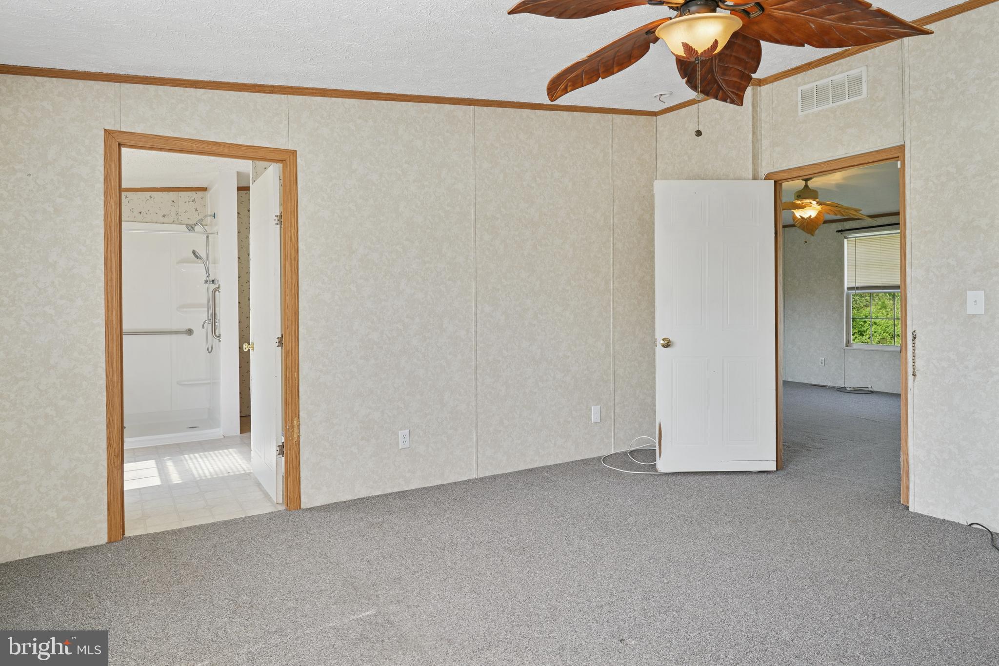 41 North Dragon Drive Bear, DE 19701 - Photo 15 of 30 an empty room with closet