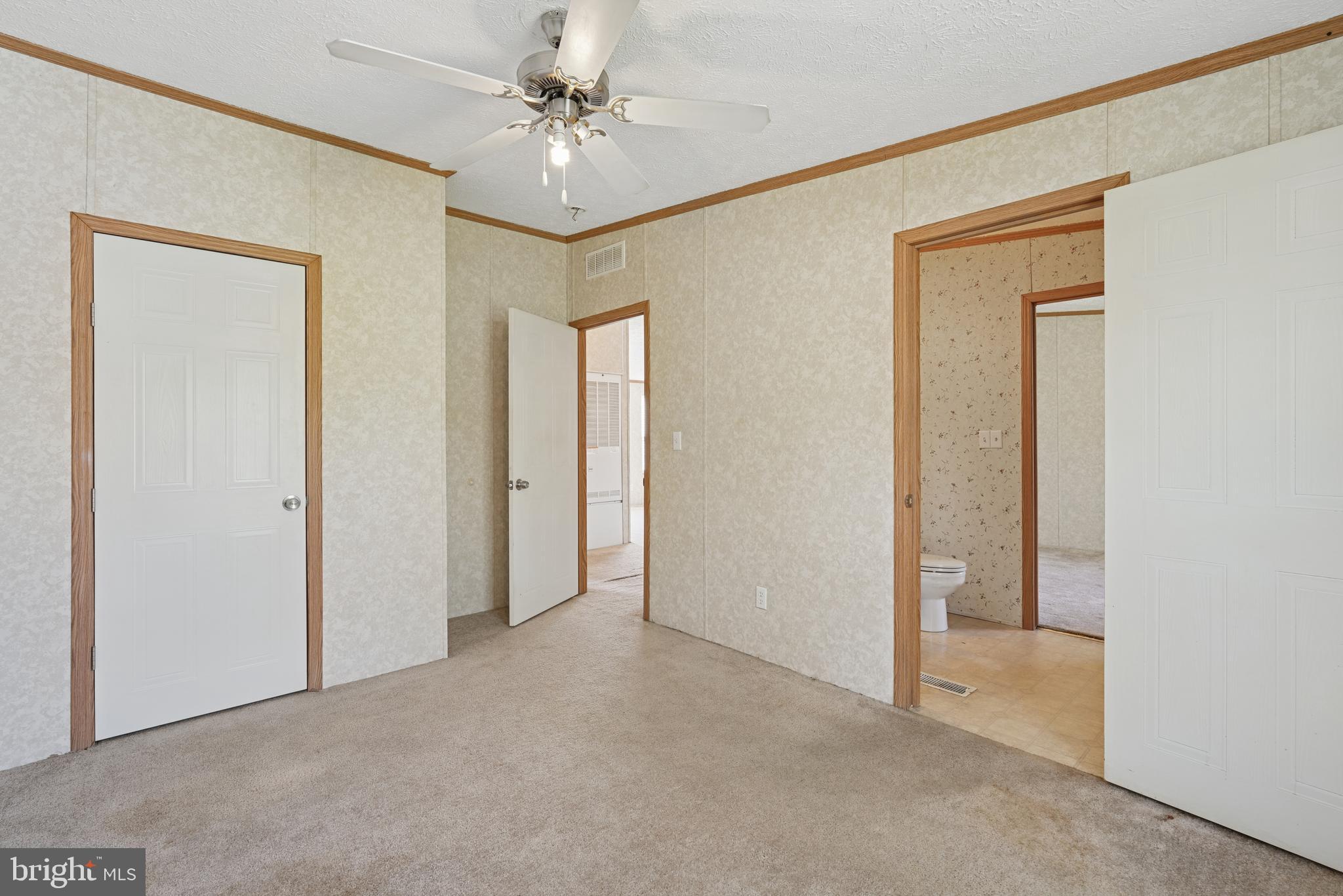 41 North Dragon Drive Bear, DE 19701 - Photo 23 of 30 a view of an empty room and a ceiling fan