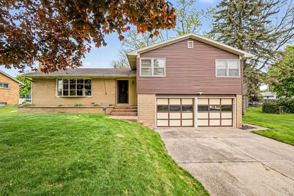 $329,900 | 7431 Thomas Avenue, Jenison, MI 49428