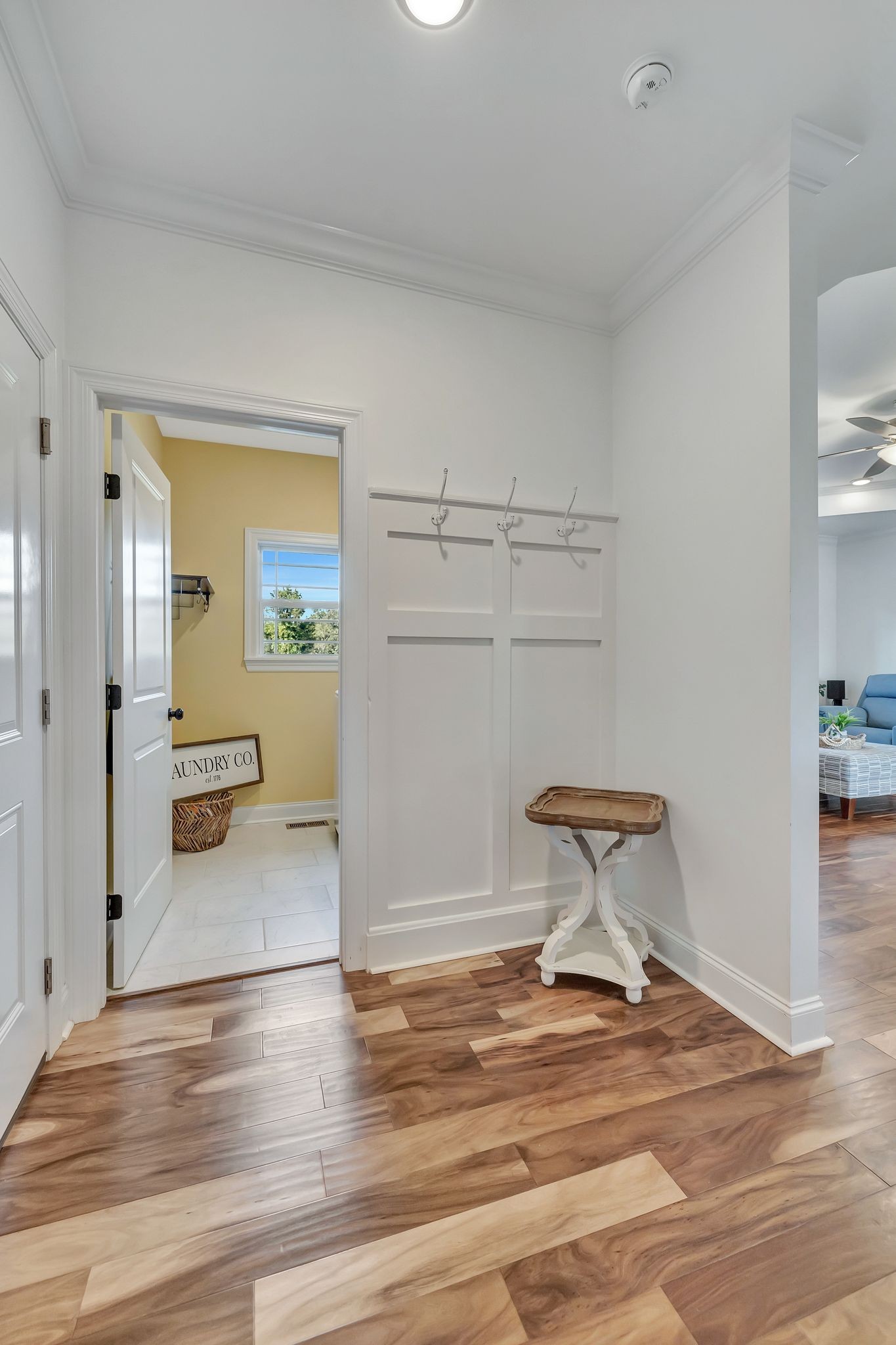 4711 Lunns Store Road Chapel Hill, TN 37034 - Photo 12 of 34 a view of a livingroom with wooden floor and a sink